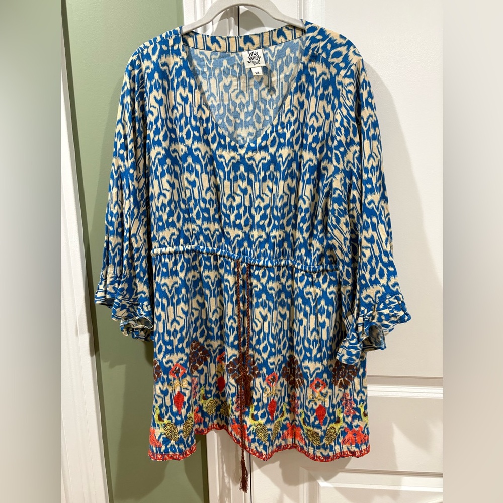 ivy jane Blue & White Patterned Tunic with Colorful Hem - Picture 2 of 5